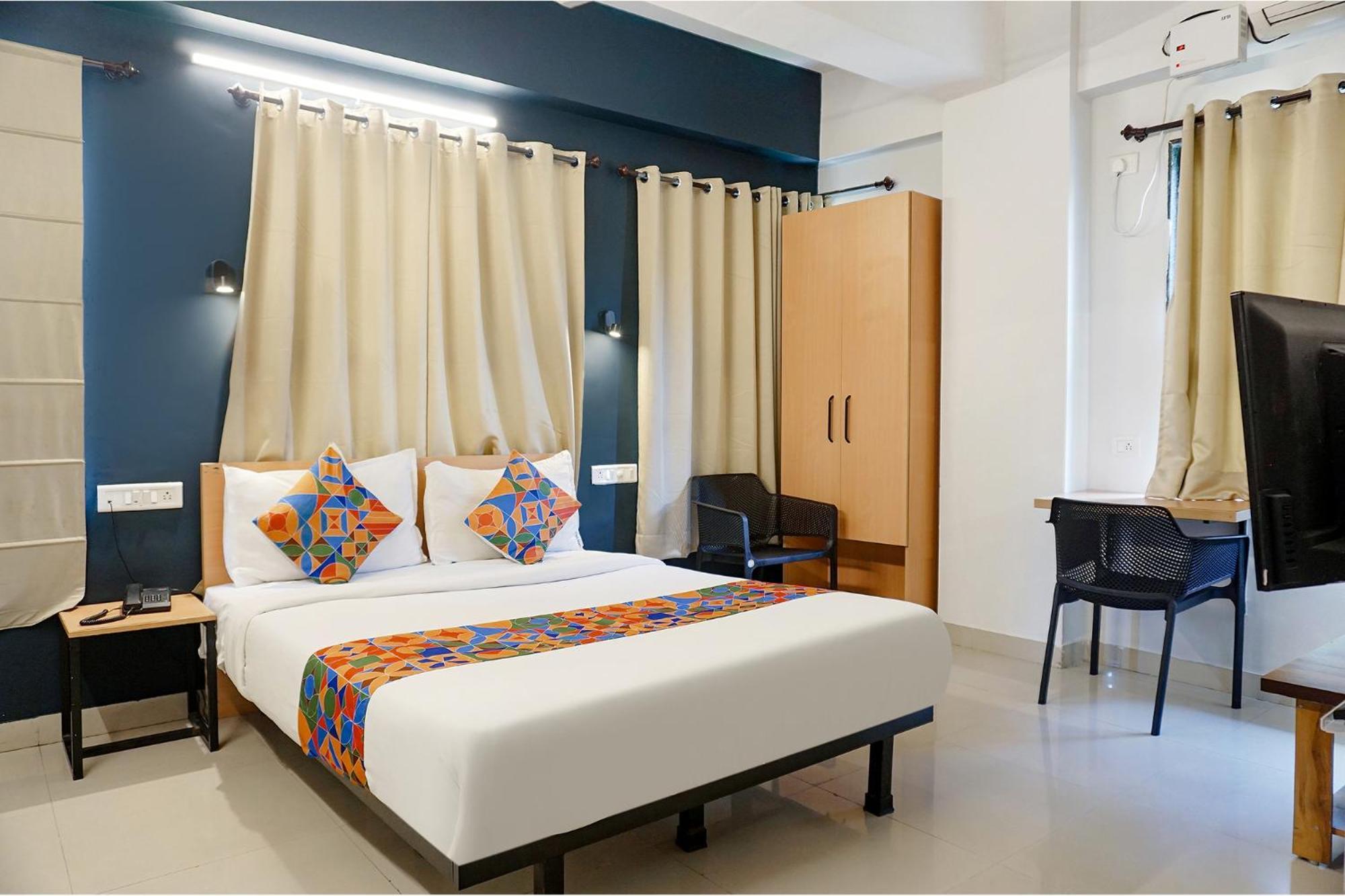 Fabhotel Aura Homes - Nr Khandoba Mandir Pimpri-Chinchwad Exterior foto